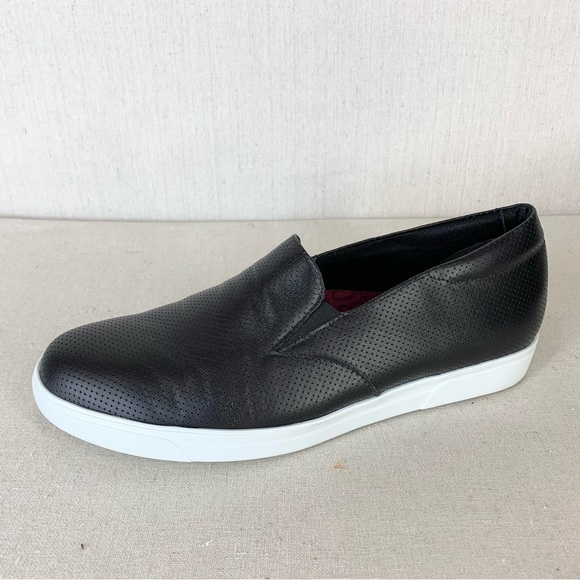 Munro Lulu Perforated Black Leather Casual Slip-On Sneaker - Size 11 Wide - Picture 2 of 15